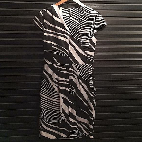 Calvin Klein Black & White Animal Design Dress - Picture 3 of 3